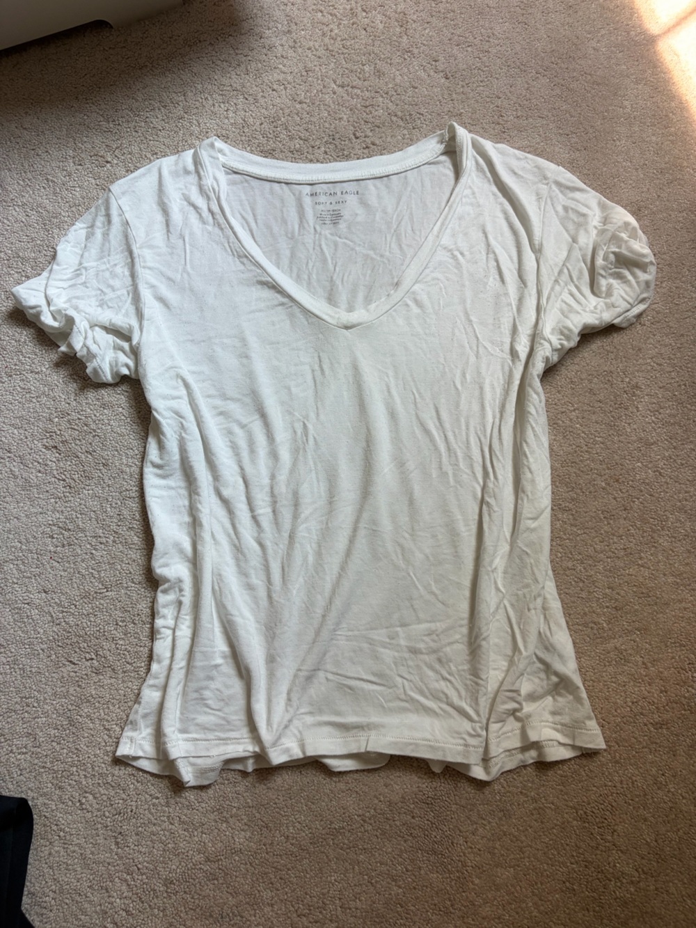 American Eagle Outfitters White V-Neck Tee